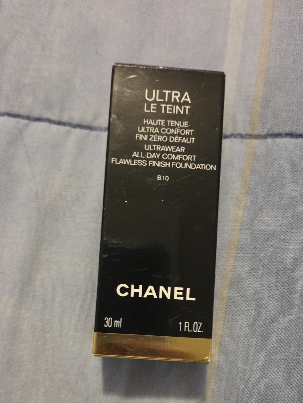 CHANEL Ultra Le Teint Foundation B10 — Black & Gold Packaging